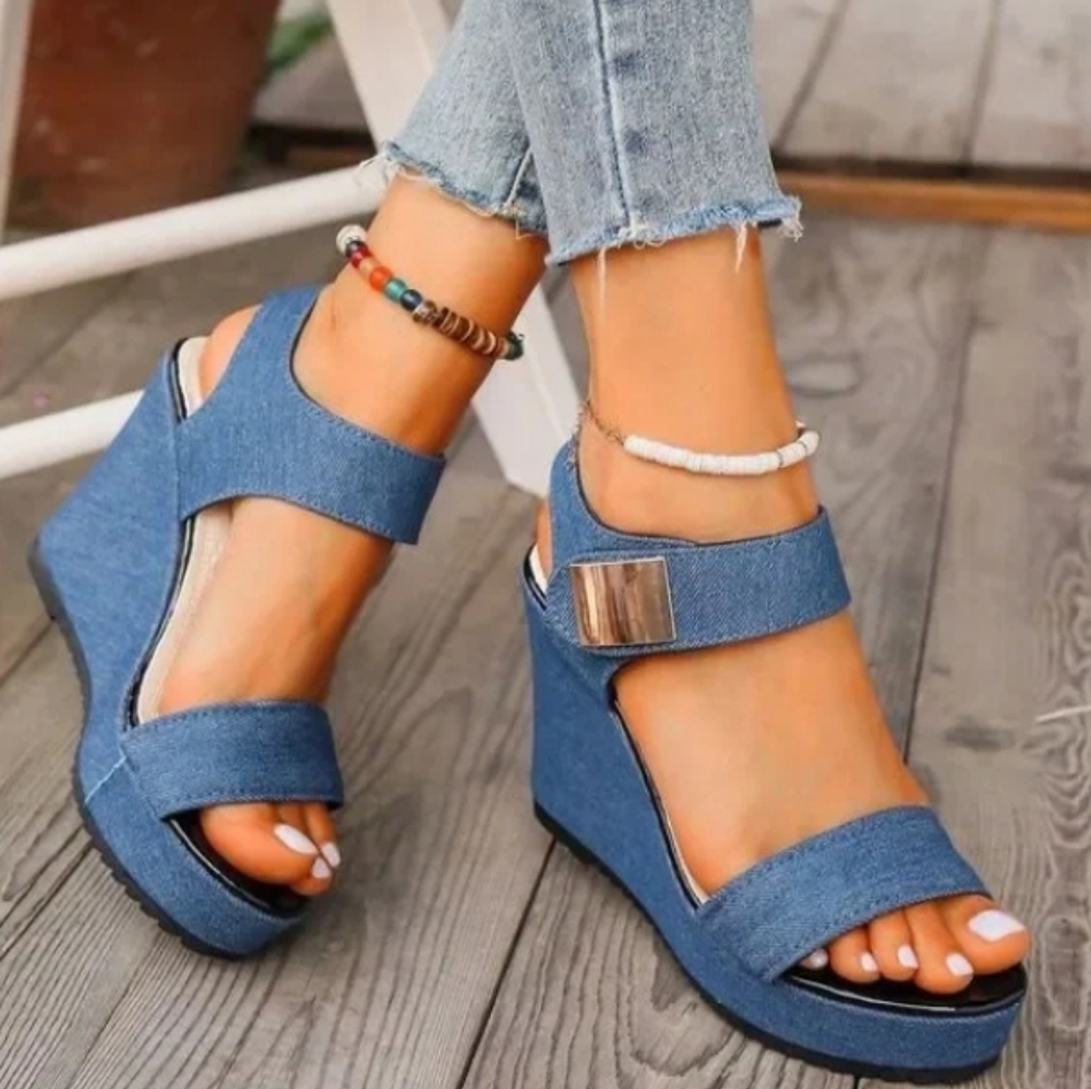 Wedge - Picture 2 of 4